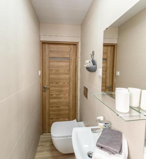 استودیو خانوادگی, Willa Biały Domek