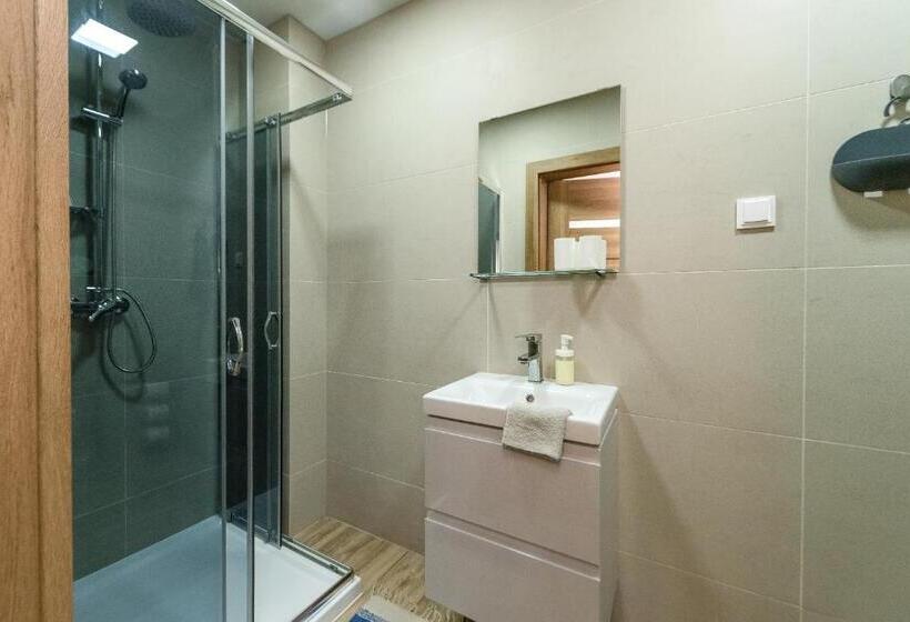 اتاق لوکس سه تخته, Willa Biały Domek