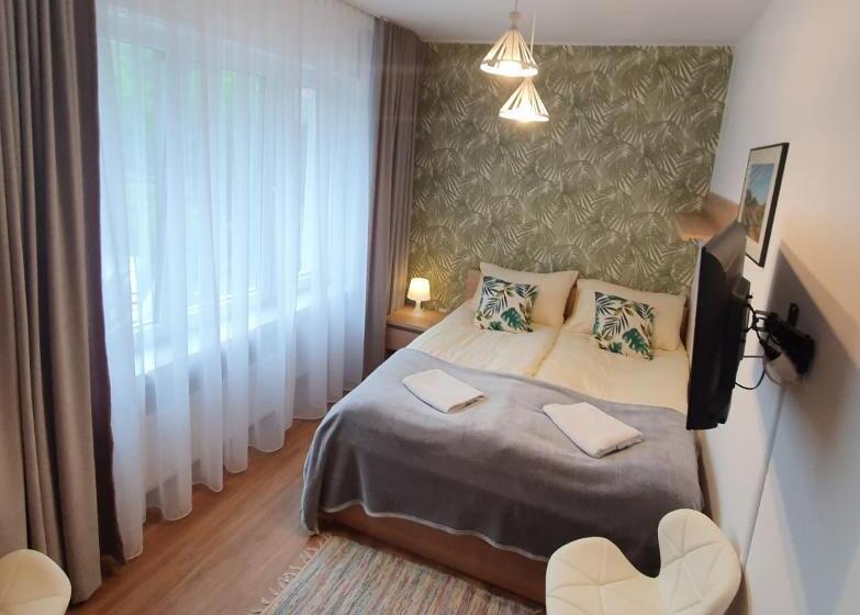 استودیوی لوکس, Willa Biały Domek