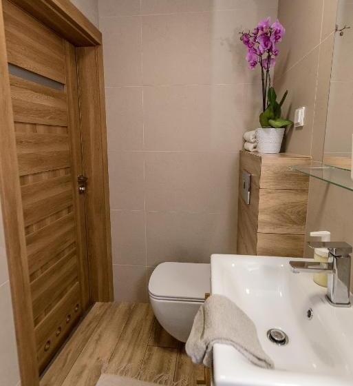 استودیوی لوکس, Willa Biały Domek