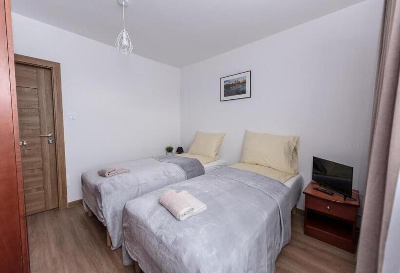 استودیو خانوادگی, Willa Biały Domek