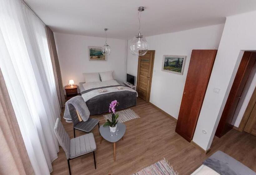 اتاق لوکس سه تخته, Willa Biały Domek