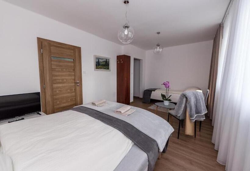 اتاق لوکس سه تخته, Willa Biały Domek