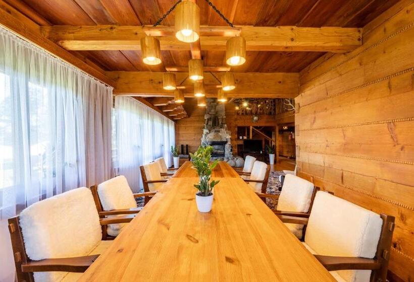 غرفة قياسية فردية, Wille Trójca