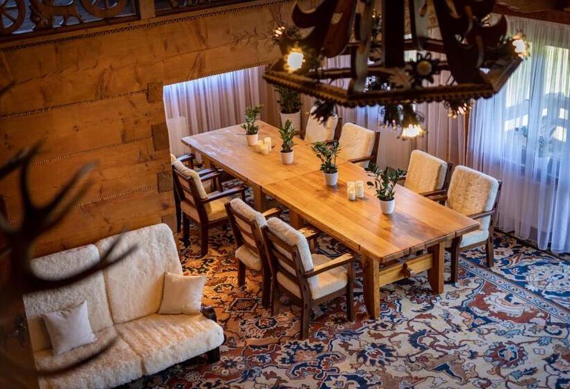 غرفة قياسية فردية, Wille Trójca