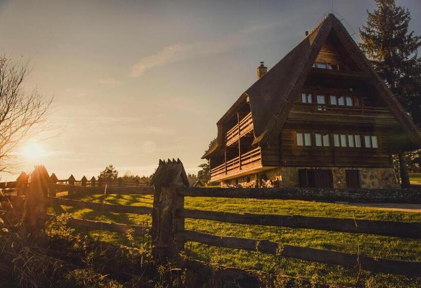 غرفة قياسية فردية, Wille Trójca