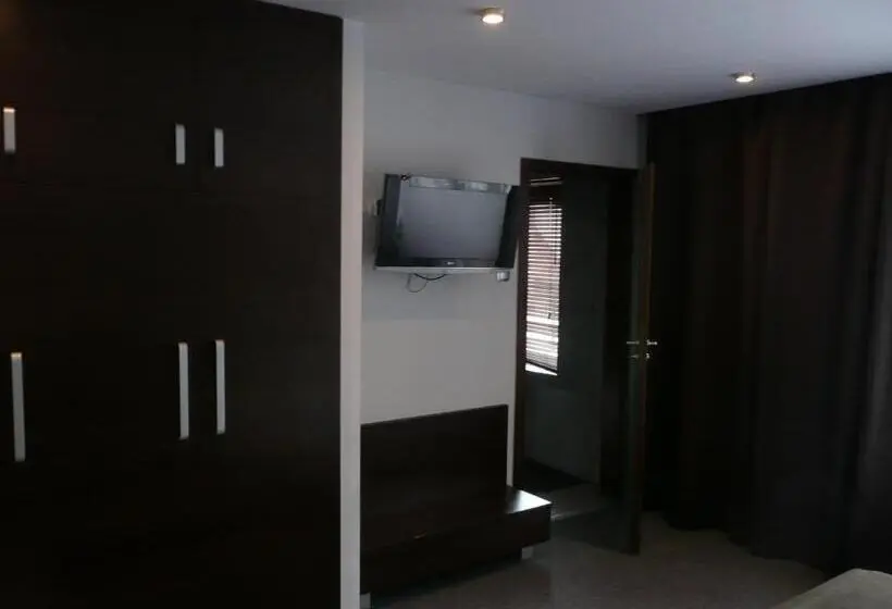 デラックスルーム, Azymut Hotel & Restaurant