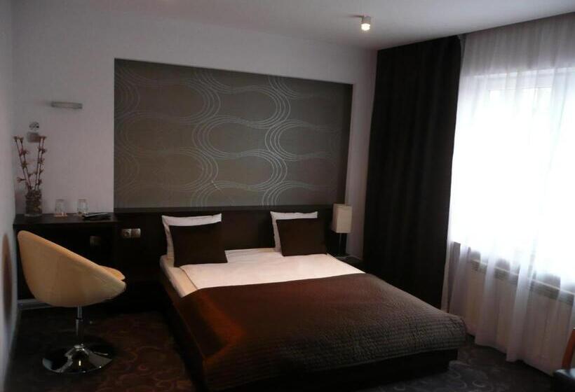 חדר דלוקס, Azymut Hotel & Restaurant