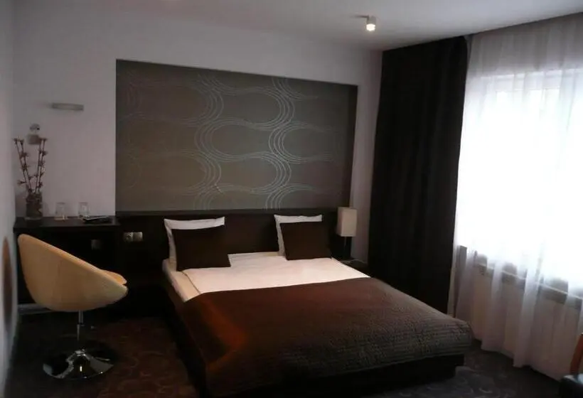 デラックスルーム, Azymut Hotel & Restaurant