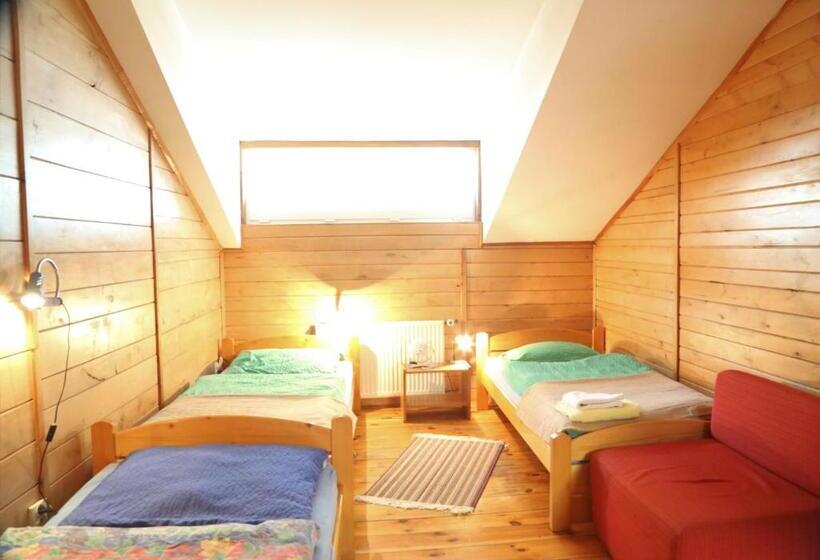 标准三人间外部浴室, Gospodarstwo Agroturystyczne Stary Młyn Wilczkowice