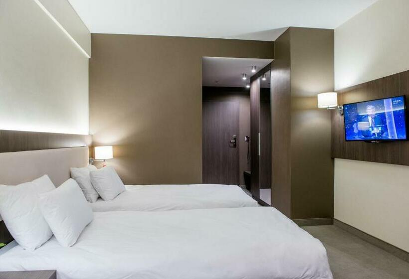 חדר סטנדרט, Kosma