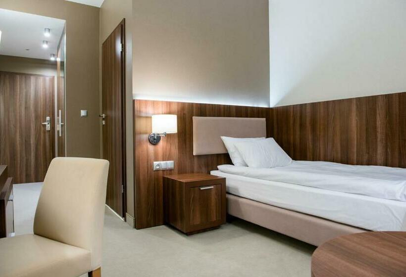 חדר סטנדרט יחיד, Kosma