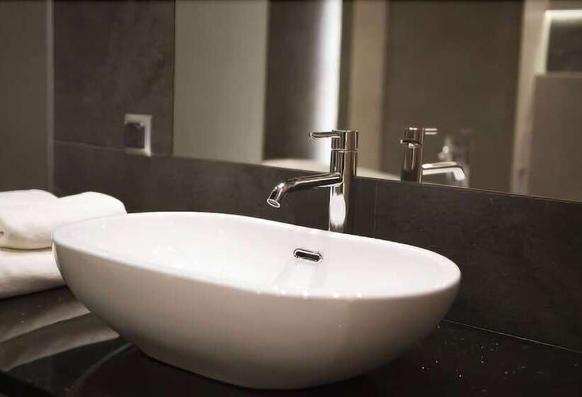 חדר סטנדרט, Kosma