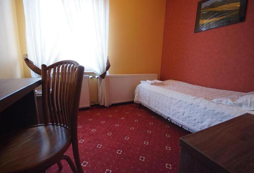 חדר סטנדרט יחיד, Kozak