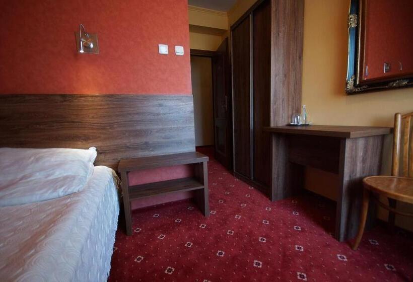 חדר סטנדרט יחיד, Kozak