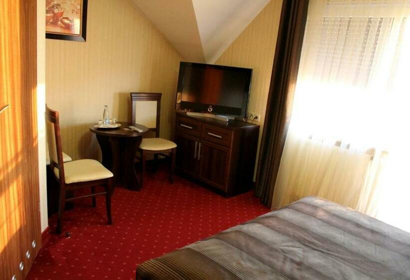 חדר סטנדרט, Linder