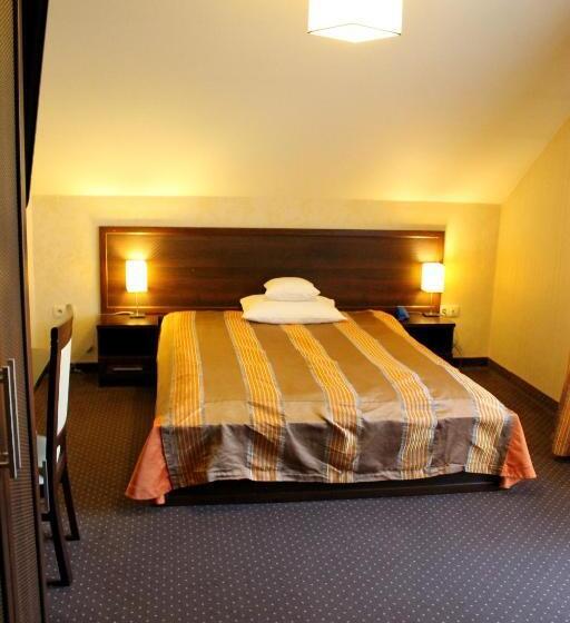 חדר סטנדרט, Linder