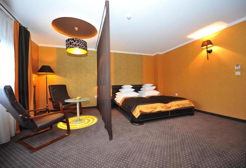 דירת חדר, Linder