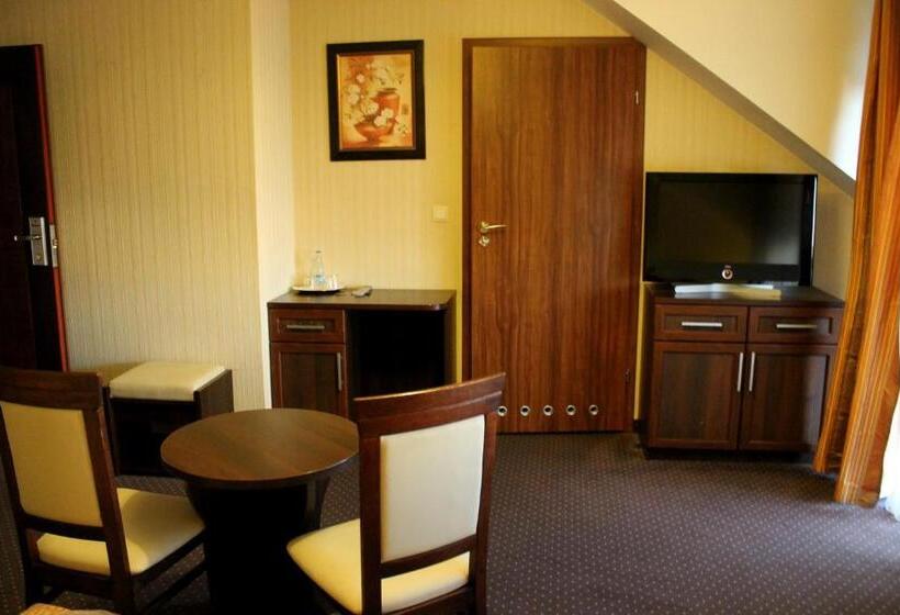 חדר סטנדרט, Linder