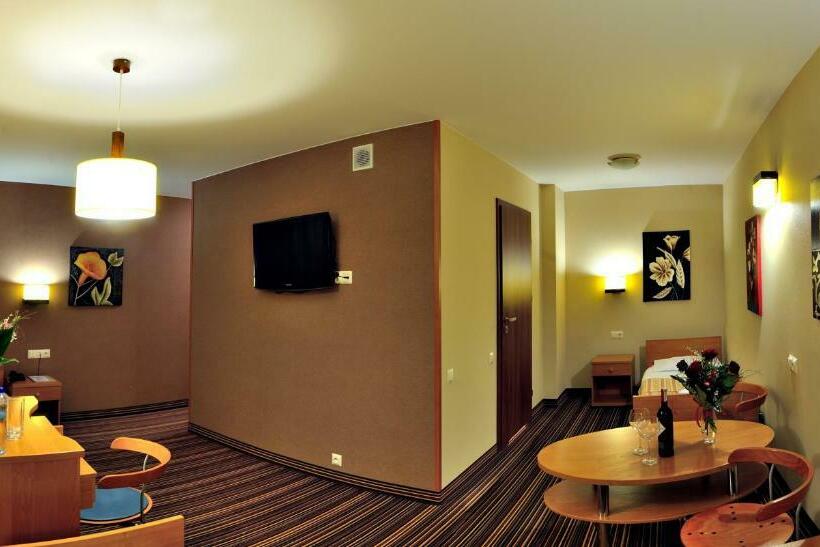 Четырехместный Номер Стандарт, Partner