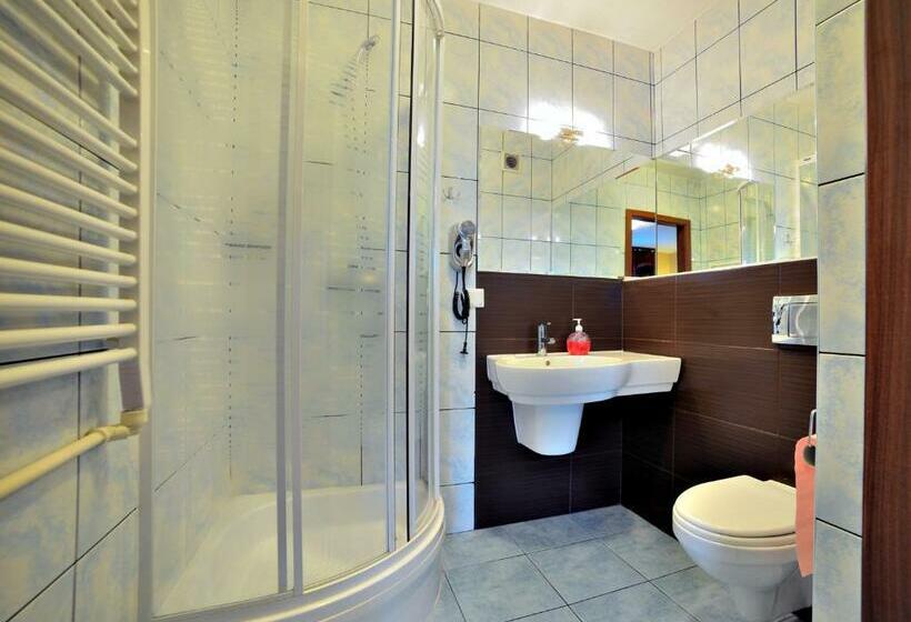 غرفة قياسية رباعية, Partner