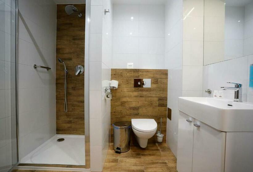 חדר משפחתי דלוקס, Stary Młyn