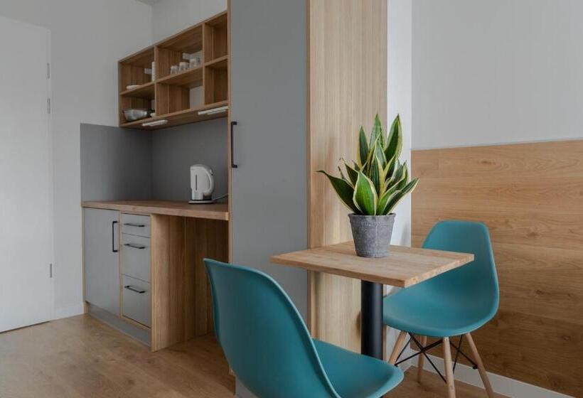 高级大房间, Moho XL