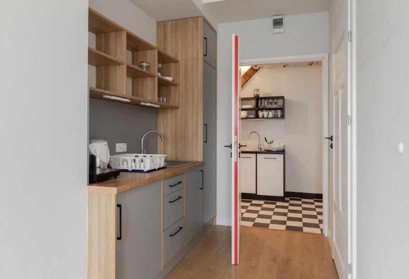 高级大房间, Moho XL