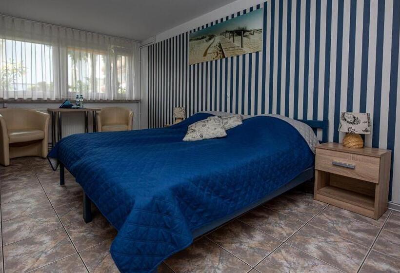 اتاق استاندارد با چشم‌انداز باغ, Dom Wypoczynkowy Anna   Opcjonalnie śniadania W Starej Piekarni