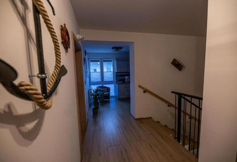 اتاق لوکس سه تخته, Dom Wypoczynkowy Anna   Opcjonalnie śniadania W Starej Piekarni