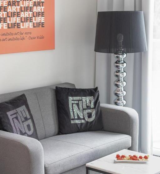 חדר דלוקס, Majestique