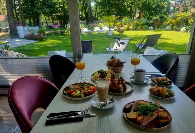 Номер Deluxe с Балконом, Majestique