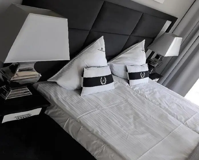 Deluxe-huone, Majestique