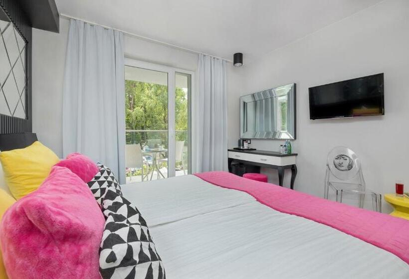 חדר סופריור, Majestique