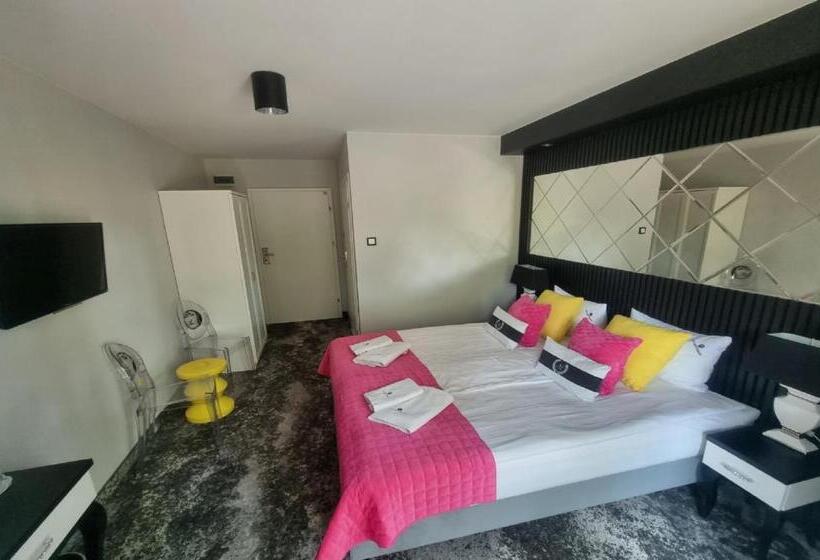 חדר סופריור נוף לגינה, Majestique