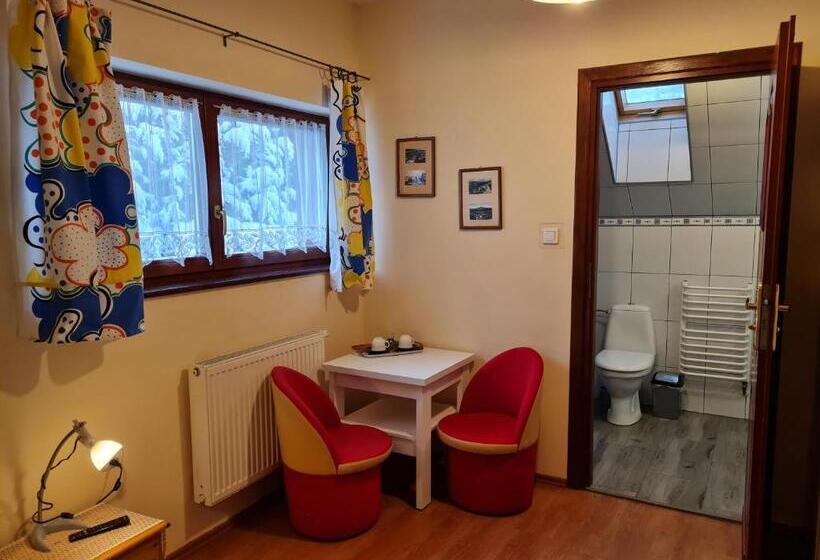 스탠다드 룸, Willa Storczyk