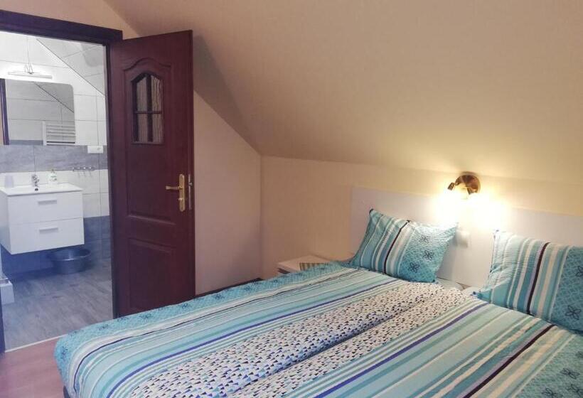 수피리어 패밀리 룸, Willa Storczyk