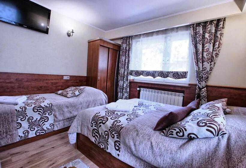 اتاق استاندارد سه تخته با بالکن, Willa Zakobystra