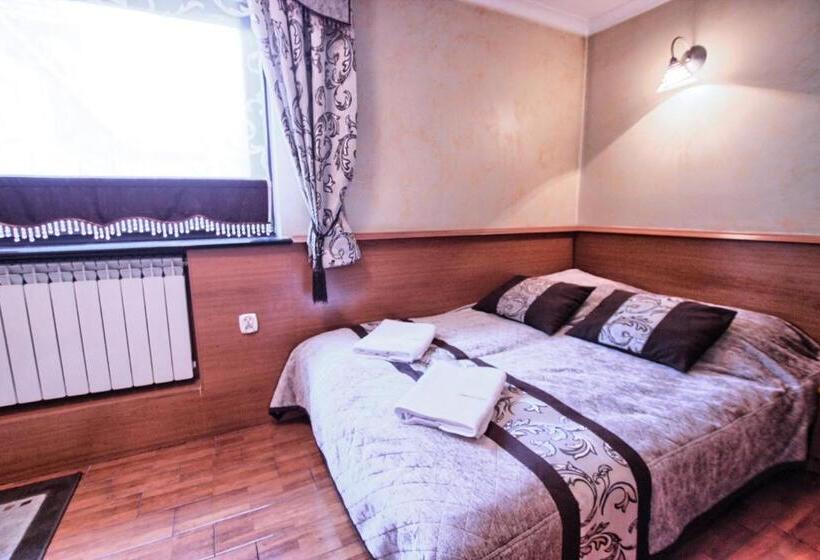 اتاق خانوادگی, Willa Zakobystra