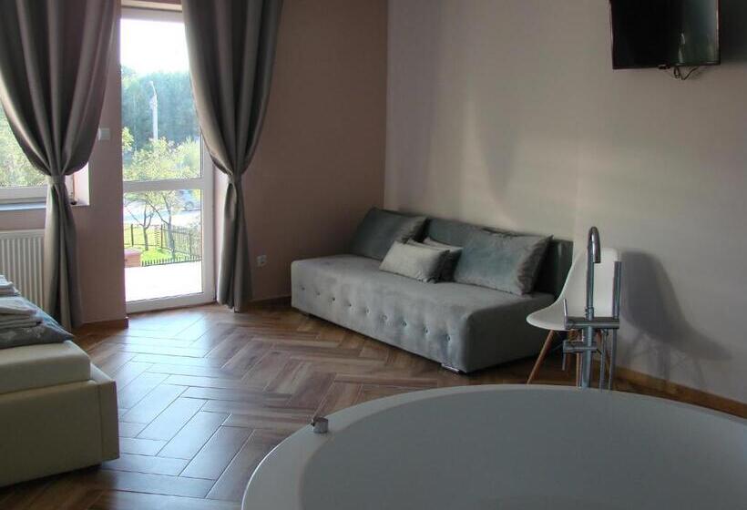 סוויטה עם מרפסת, Pensjonat Lubianka