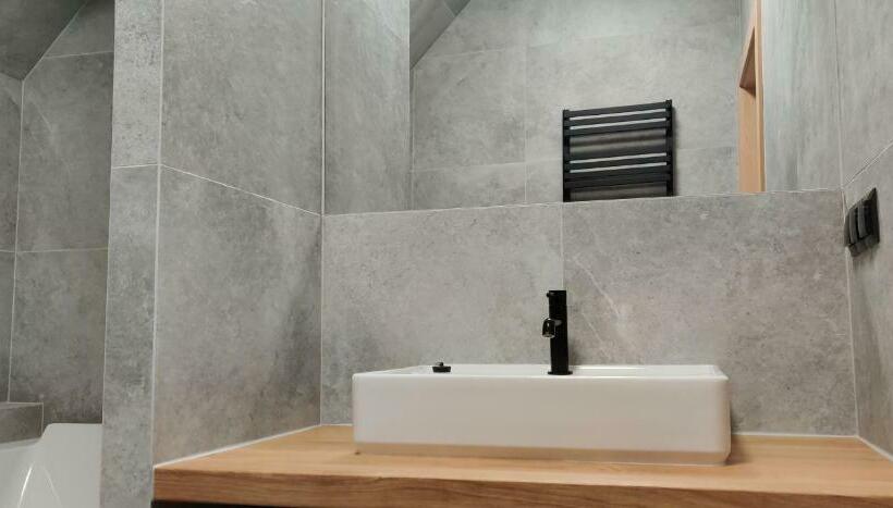 جناح, Pensjonat Sztynort