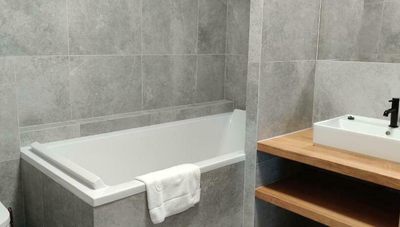 جناح, Pensjonat Sztynort