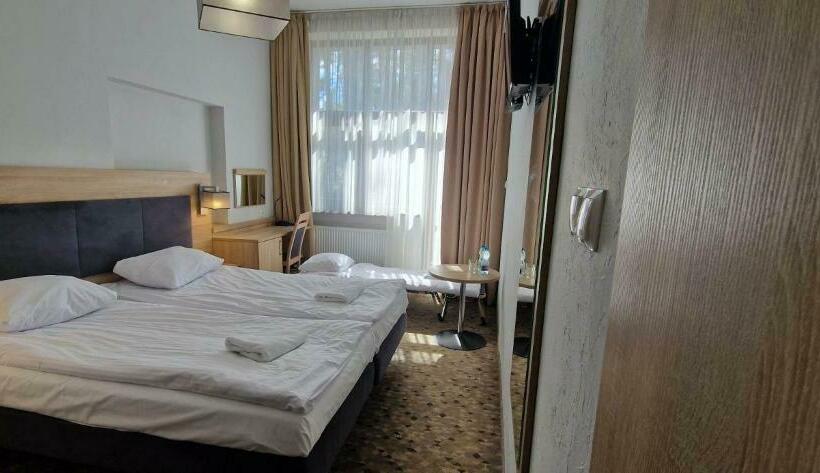 标准间, Centrum Trzy Jeziora Wieleń