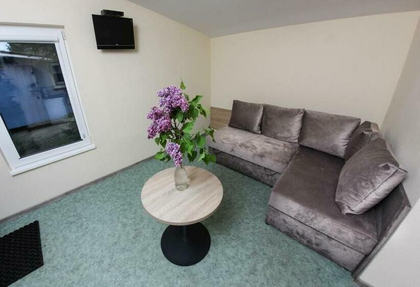 一居室别墅, Centrum Trzy Jeziora Wieleń