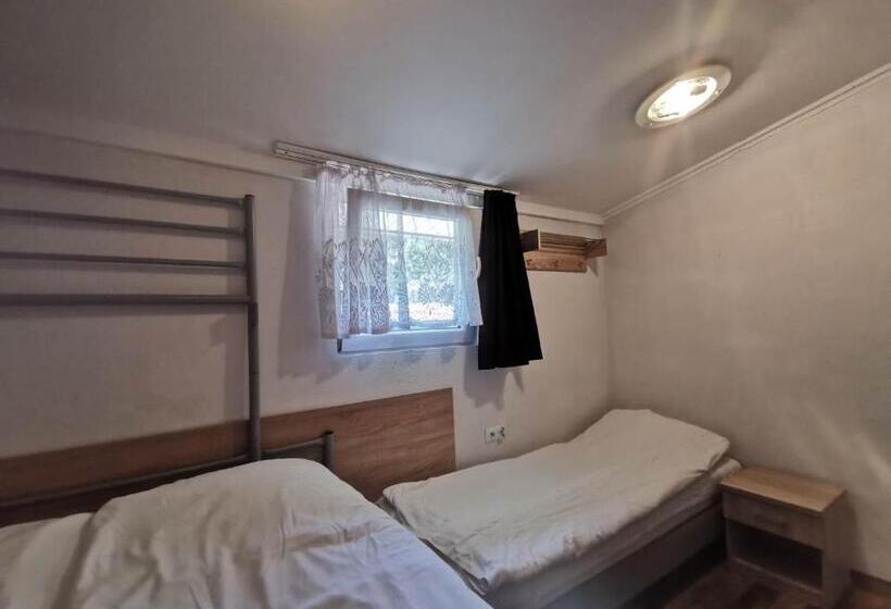 一居室别墅, Centrum Trzy Jeziora Wieleń