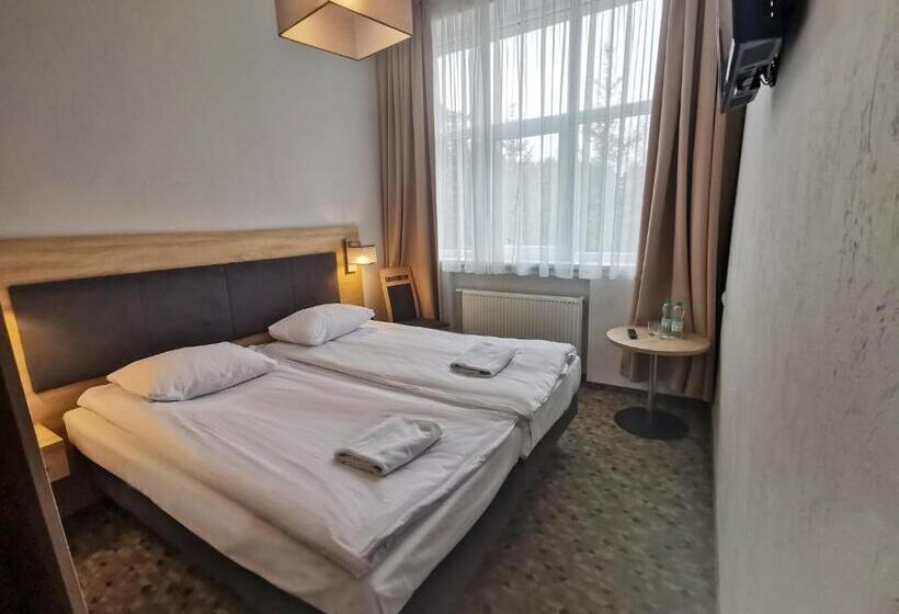 标准间, Centrum Trzy Jeziora Wieleń