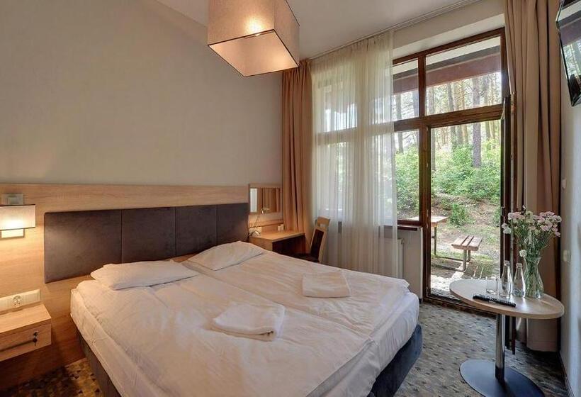 标准间带露台, Centrum Trzy Jeziora Wieleń
