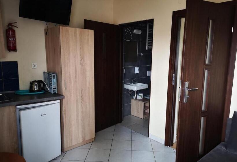 一居室别墅, Centrum Trzy Jeziora Wieleń