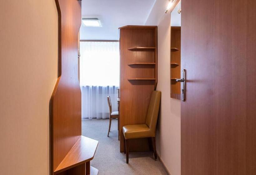 חדר סטנדרט יחיד עם מרפסת, Ziemowit