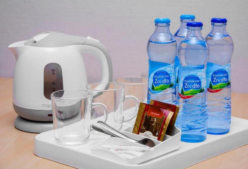 חדר סטנדרט לשלושה, Ziemowit